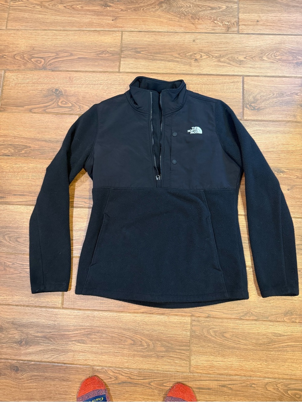 The North Face women’s Black half Zip-Front Fleece Pullover jacket / medium
